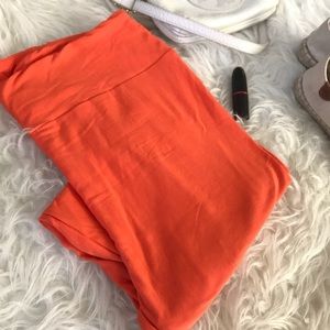 Orange 🍊 leggings